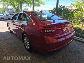 2017 Hyundai Sonata SE – miniatura 2