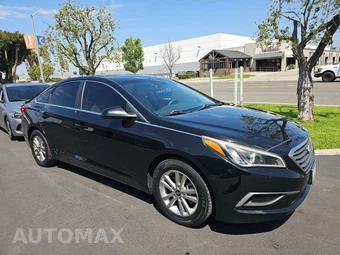 2017 Hyundai Sonata SE – miniatura 3