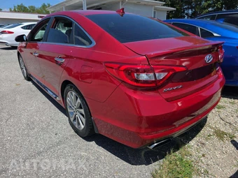 2017 Hyundai Sonata Sport – miniatura 2