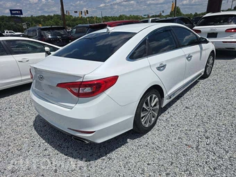 2017 Hyundai Sonata Sport – miniatura 3