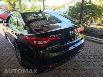2017 Hyundai Sonata Sport - miniatura 2