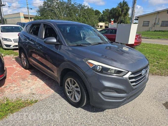 2017 Hyundai Tucson SE - miniatura 4