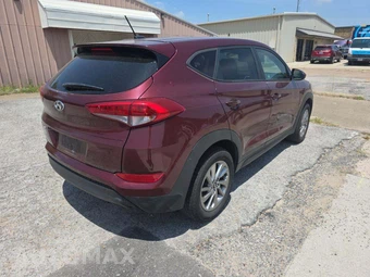 2017 Hyundai Tucson SE – miniatura 3