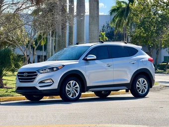 2017 Hyundai Tucson SE - car from the USA, Manheim Buy-Now listing at AUTOMAX