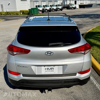 2017 Hyundai Tucson SE - miniatura 11