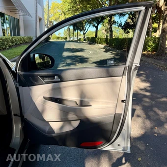 2017 Hyundai Tucson SE - miniatura 16