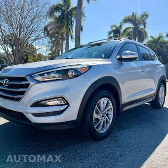 2017 Hyundai Tucson SE - miniatura 3