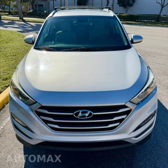 2017 Hyundai Tucson SE - miniatura 4