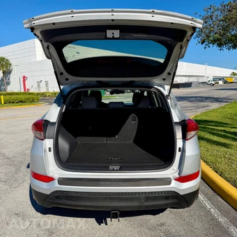 2017 Hyundai Tucson SE - miniatura 60