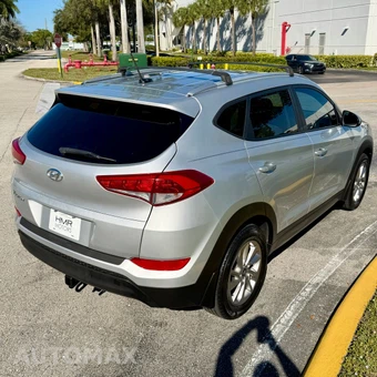 2017 Hyundai Tucson SE - miniatura 9
