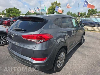 2017 Hyundai Tucson SE – miniatura 3