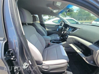 2017 Hyundai Tucson SE – miniatura 8