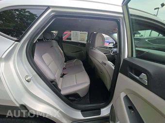 2017 Hyundai Tucson SE - miniatura 16