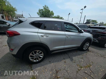 2017 Hyundai Tucson SE - miniatura 3