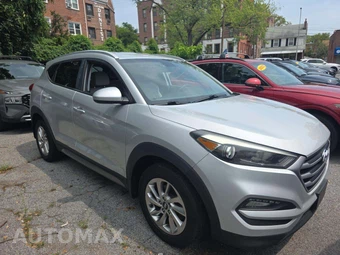 2017 Hyundai Tucson SE - miniatura 4