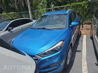 2017 Hyundai Tucson SE – miniatura 2