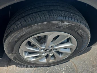 2017 Hyundai Tucson SE – miniatura 9