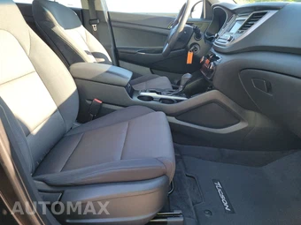 2017 Hyundai Tucson SE – miniatura 8