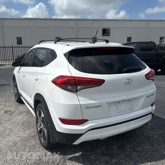 2017 Hyundai Tucson Sport - miniatura 7