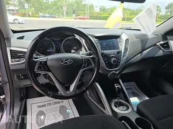 2017 Hyundai Veloster – miniatura 14