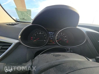 2017 Hyundai Veloster – miniatura 12