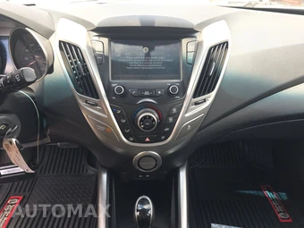 2017 Hyundai Veloster – miniatura 11