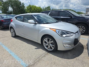 2017 Hyundai Veloster – miniatura 3