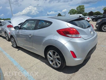 2017 Hyundai Veloster – miniatura 6