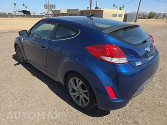 2017 Hyundai Veloster – miniatura 2