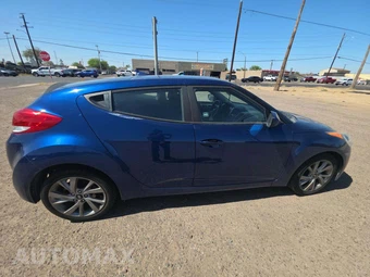 2017 Hyundai Veloster – miniatura 4
