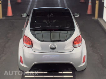 2017 Hyundai Veloster Value Edition – miniatura 5