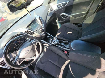 2017 Hyundai Veloster Value Edition - miniatura 8