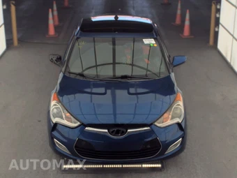 2017 Hyundai Veloster Value Edition – miniatura 2