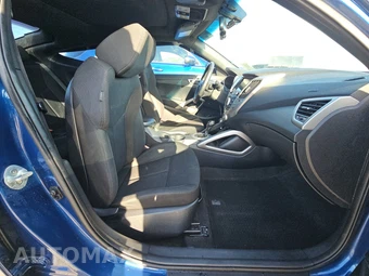 2017 Hyundai Veloster Value Edition – miniatura 8
