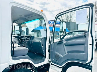 2017 Isuzu NPR – miniatura 24