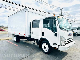 2017 Isuzu NPR – miniatura 3