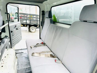 2017 Isuzu NPR – miniatura 31