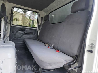 2017 Isuzu NPR HD Base Low Cab Crew - miniatura 30