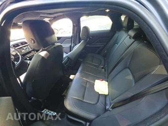 2017 Jaguar F-PACE Premium – miniatura 13