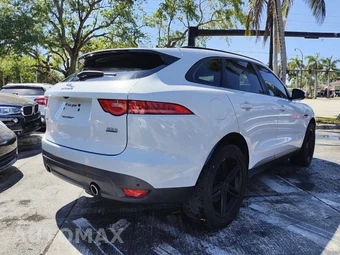 2017 Jaguar F-PACE Premium – miniatura 13