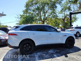 2017 Jaguar F-PACE Premium – miniatura 15