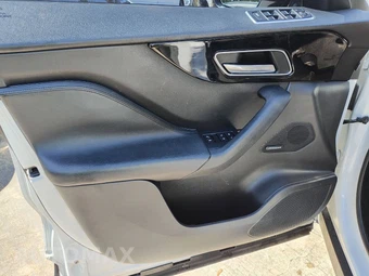 2017 Jaguar F-PACE Premium – miniatura 33