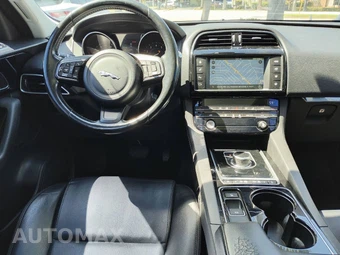 2017 Jaguar F-PACE Premium – miniatura 46