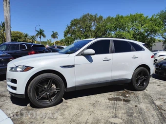 2017 Jaguar F-PACE Premium – miniatura 5