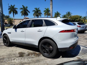 2017 Jaguar F-PACE Premium – miniatura 8