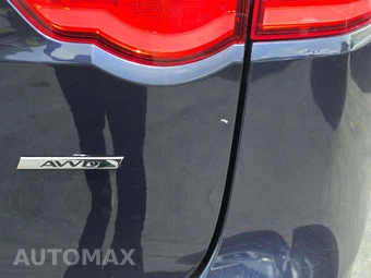 2017 Jaguar F-PACE Premium - miniatura 26