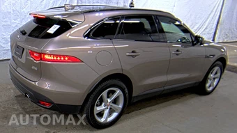2017 Jaguar F-PACE Premium – miniatura 4