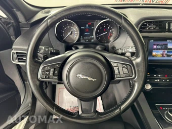 2017 Jaguar F-PACE Premium - miniatura 12
