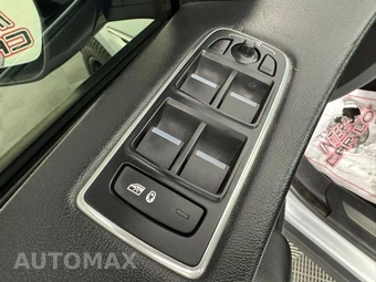 2017 Jaguar F-PACE Premium - miniatura 38