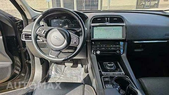2017 Jaguar F-PACE Prestige – miniatura 11